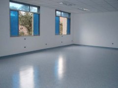 如何应对环氧地坪漆施工时的粉尘危害